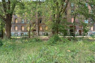 Zabytkowe famuły Izraela Poznańskiego w Łodzi 