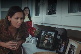 M jak miłość odc. 1889. Agnes (Amanda Mincewicz), Basia (Karina Woźniak)