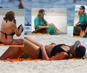 Boska Agnieszka Perepeczko rozłożyła się na plaży. Nagle ściągnęła kostium kąpielowy