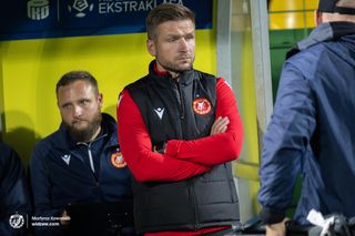 To byłby dramat dla kibiców Widzewa. Legia sprowadzi ich trenera? Myśliwiec na szczycie listy życzeń