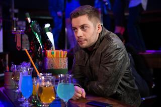 Na Wspólnej, odcinek 3032: Bruno znów zacnie ćpać? Ukradnie narkotyki w nocnym klubie