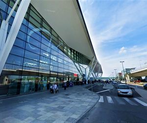 Kluczowemu lotnisku grozi paraliż? Konflikt narasta. Pracownik nic nie jest tutaj wart