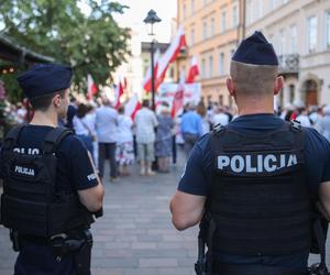 „Stop Obrażaniu Katolików”. Protest w Krakowie po inauguracji IO