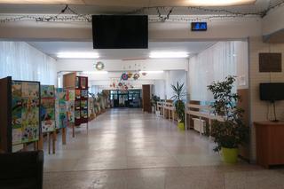 Toruń: Szkoły puste, wraca nauka zdalna dla klas I-III. Co na to rodzice? [AUDIO]