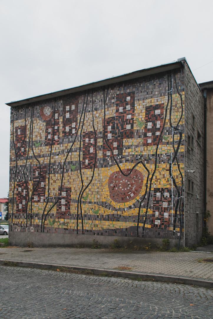 Mozaiki z PRL-u w Tychach - zdjęcia. Gdzie je znaleźć?