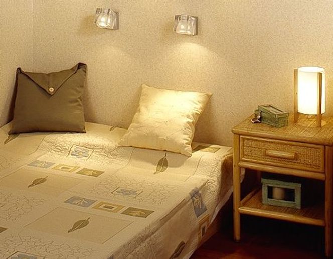 Jak rozmieścić gniazdka elektryczne i zaplanować oświetlenie w domu?