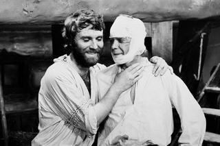 QUIZ PRL. Jak dobrze znasz kultowy serial PRL-u Czarne chmury? 