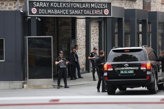 Negocjacje w Turcji rozpoczęte. Nagła wiadomość Trumpa. Spotkam się z Putinem