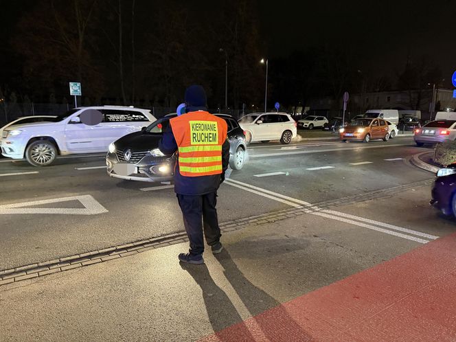 Kierowcy mieli mordercze myśli stojąc w korkach przy galerii handlowej na Młocinach