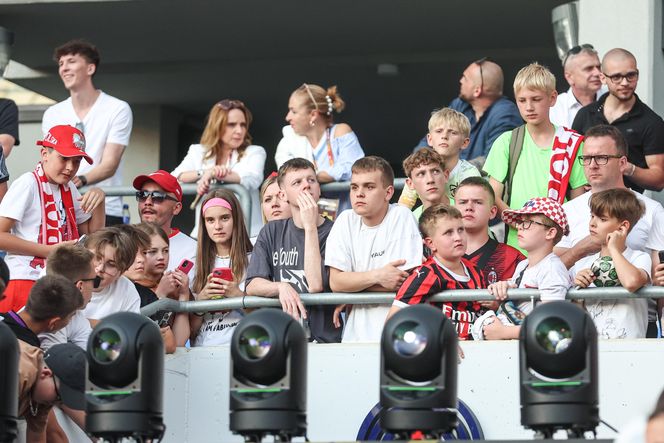 Kibice na meczu gwiazd Polska - Brazylia na Stadionie Śląskim