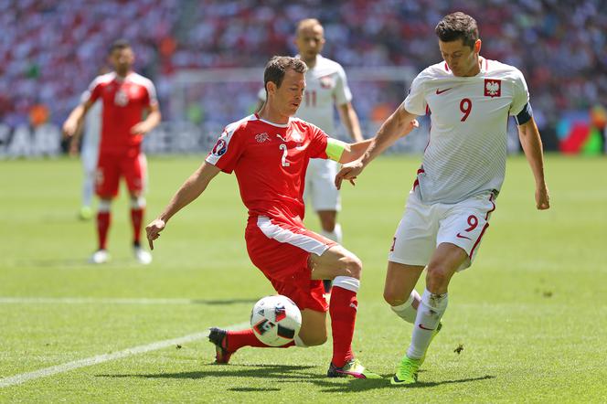 Stephan Lichtsteiner w meczu z Polską na Euro 2016