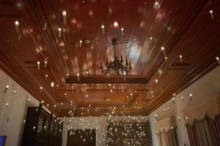 Harry Potter. Szkoła magii zawitała do polskiego zamku! Na zwiedzających czekały postacie z książek i liczne artrakcje [ZDJĘCIA]