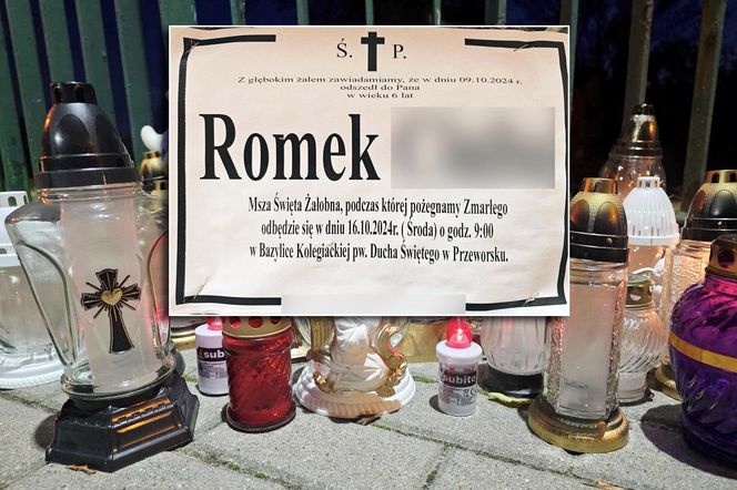 Znana jest data pogrzebu malutkiego Romeczka.