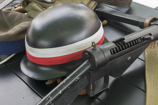 81 lat temu upadło Powstanie Warszawskie. 200 tys. zabitych, miasto w ruinie