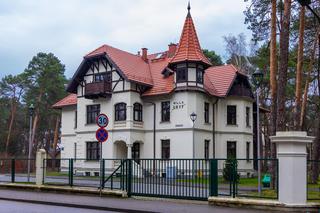 Konstancin-Jeziorna: Zabytkowe wille odzyskują dawny blask. Zobacz, jak teraz wyglądają! 