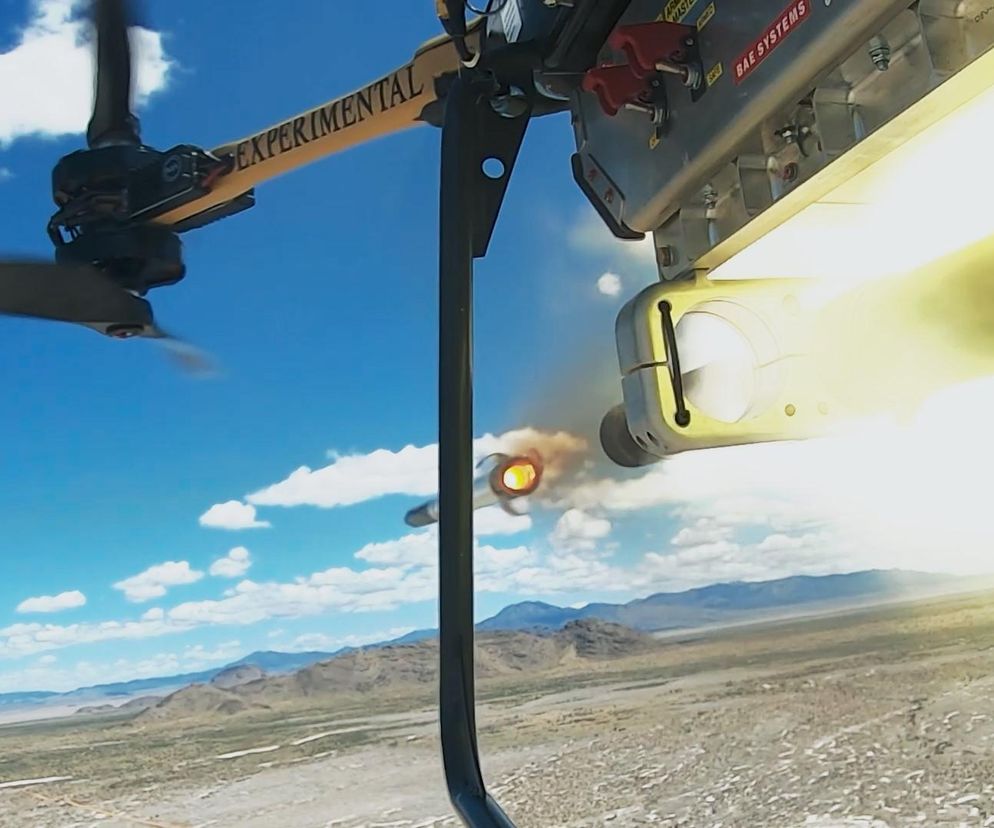 Dron uzbrojony w rakietę kierowaną laserowo. BAE Systems testuje nowe możliwości