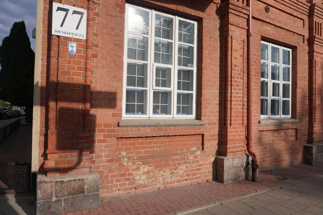To najpiękniejsza kamienica w Białymstoku. Ceglana fasada z XIX wieku błyszczy do dziś
