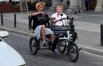 Ed Sheeran zwiedza Wrocław na rowerze. Fani przecierają oczy ze zdumienia!