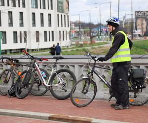 Rowerowe Topienie Marzanny w Lublinie. Lubelscy rowerzyści rozpoczęli tegoroczny sezon