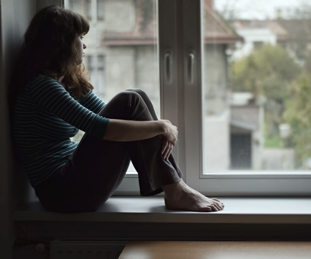 Kobieta zmagająca się z poważną depresją z cechami melancholii