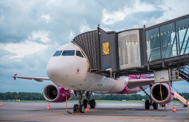 Tak wstaje dzień na wrocławskim lotnisku