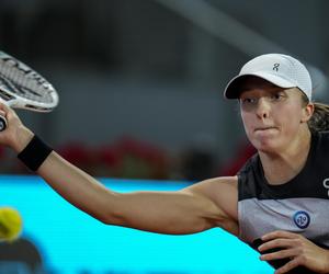 KIEDY gra Iga Świątek Roland Garros Jest PLAN GIER, wiemy KIEDY mecz Świątek - Bucsa O której godzinie gra Iga Świątek w Paryżu 2023