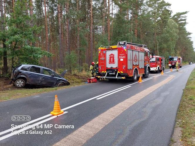 Wypadek na trasie Piła-Kaczory. Dwie osoby są ranne