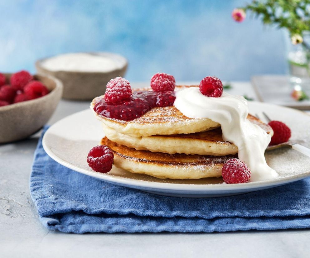 placki jogurtowe z malinami