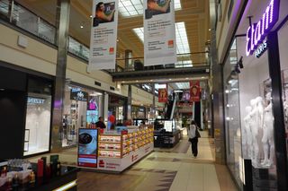 Galerie handlowe w Warszawie - jak działają w Majowkę? Godziny otwarcia