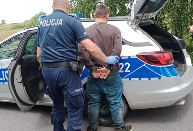 Trawniki: Wjechał BMW pod pociąg. Narkotyki w aucie. 30-latek aresztowany