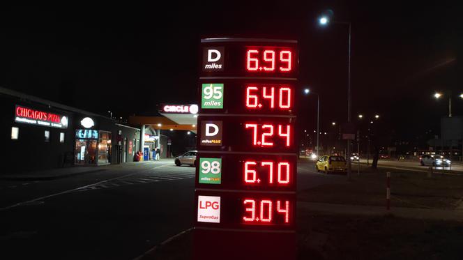 Horrendalne ceny paliw w Warszawie