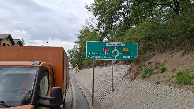 Drogowe remonty w Starachowicach. Fragment ulicy Piłsudskiego otwarty dla kierowców