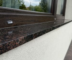 Parapet granitowy