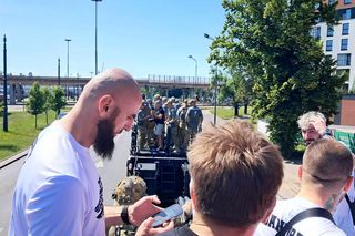 Parada przed meczem Gortat Team vs Wojsko Polskie