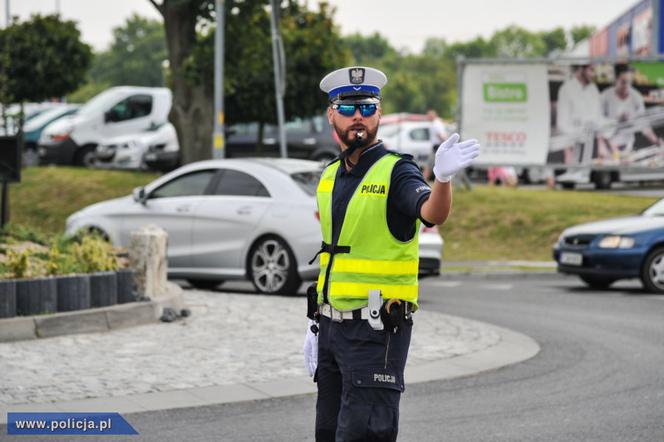 Chorzów: Utrudnienia dla kierowców i zmiany w komunikacji miejskiej [LISTA ULIC, ROZKŁAD JAZDY]