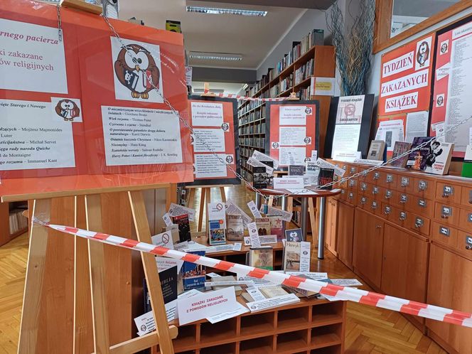 Uwaga CENZURA! Tych książek w bibliotece nie wypożyczycie [ZDJĘCIA]