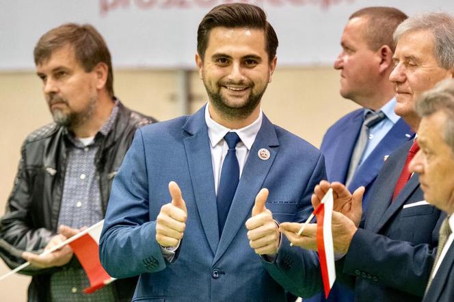 Majątki posłów z okręgu tarnowskiego. Zobacz czy opłaca się być politykiem!