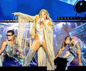 Oto sekret 56-letniej Jennifer Lopez. Ten zestaw ćwiczeń pozwala jej zachować sylwetkę bogini 