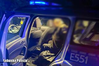 Zatrzymali BMW za przekroczenie prędkości. W aucie było siedmiu Syryjczyków