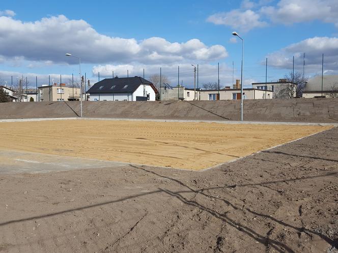 W Lesznie będzie można pograć w siatkówkę plażową. Boiska budowane są na Zatorzu