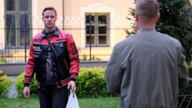 M jak miłość odc. 1878. Dominik Walat (Bartosz Surówka), Paweł (Rafał Mroczek)