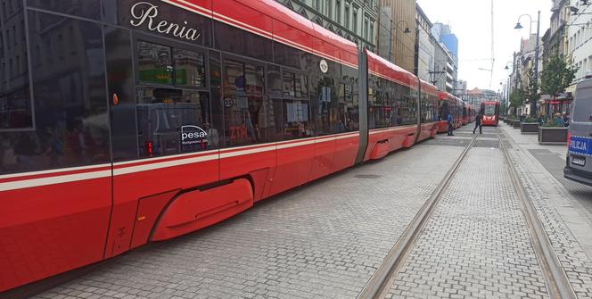 Centrum Katowic zablokowane. Tramwaje stanęły w korku