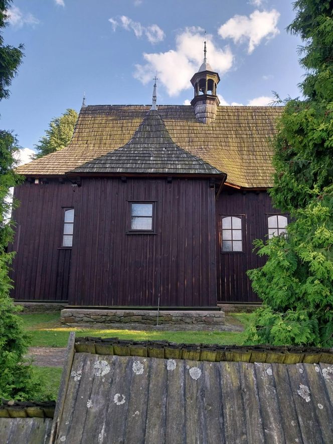 Kościół parafialny pw. Matki Bożej Częstochowskiej w Radkowicach
