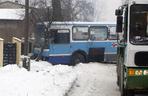 Sączów: Sanki wjechały pod autobus. 10-latek nie żyje, 8-latka w stanie ciężkim