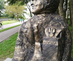 Pomnik Przemysława Gosiewskiego w Dąbkach