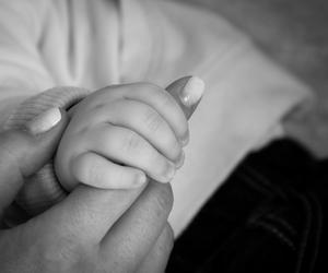 15-miesięczna dziewczynka zmarła po opuszczeniu SOR. „Nie dali jej szansy na dalsze życie”