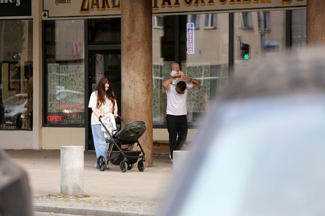 Marcin Hakiel z Dominiką  Serocką w studiu tatuaży