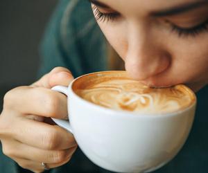 Kawa zmniejsza ryzyko nawrotu tego raka. Naukowcy podali dzienną dawkę 