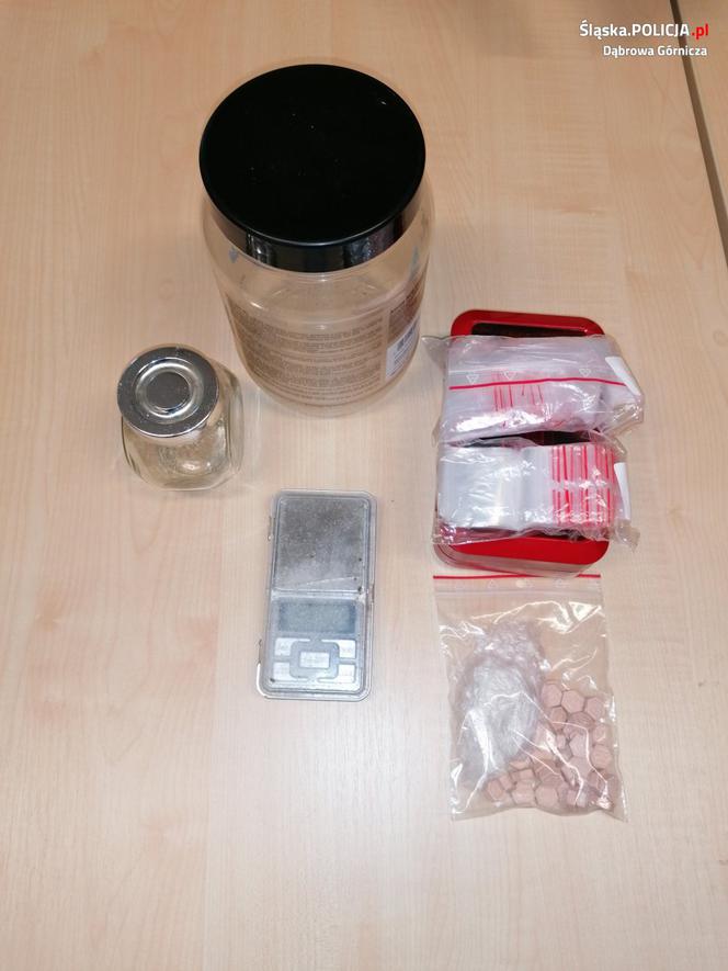 Dąbrowa Górnicza: Policjanci uderzyli w NARKOBIZNES! Olbrzymie ilości narkotyków