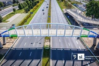 Kładka nad ul. Struga w Szczecinie otwarta. Piesi mogą już z niej korzystać